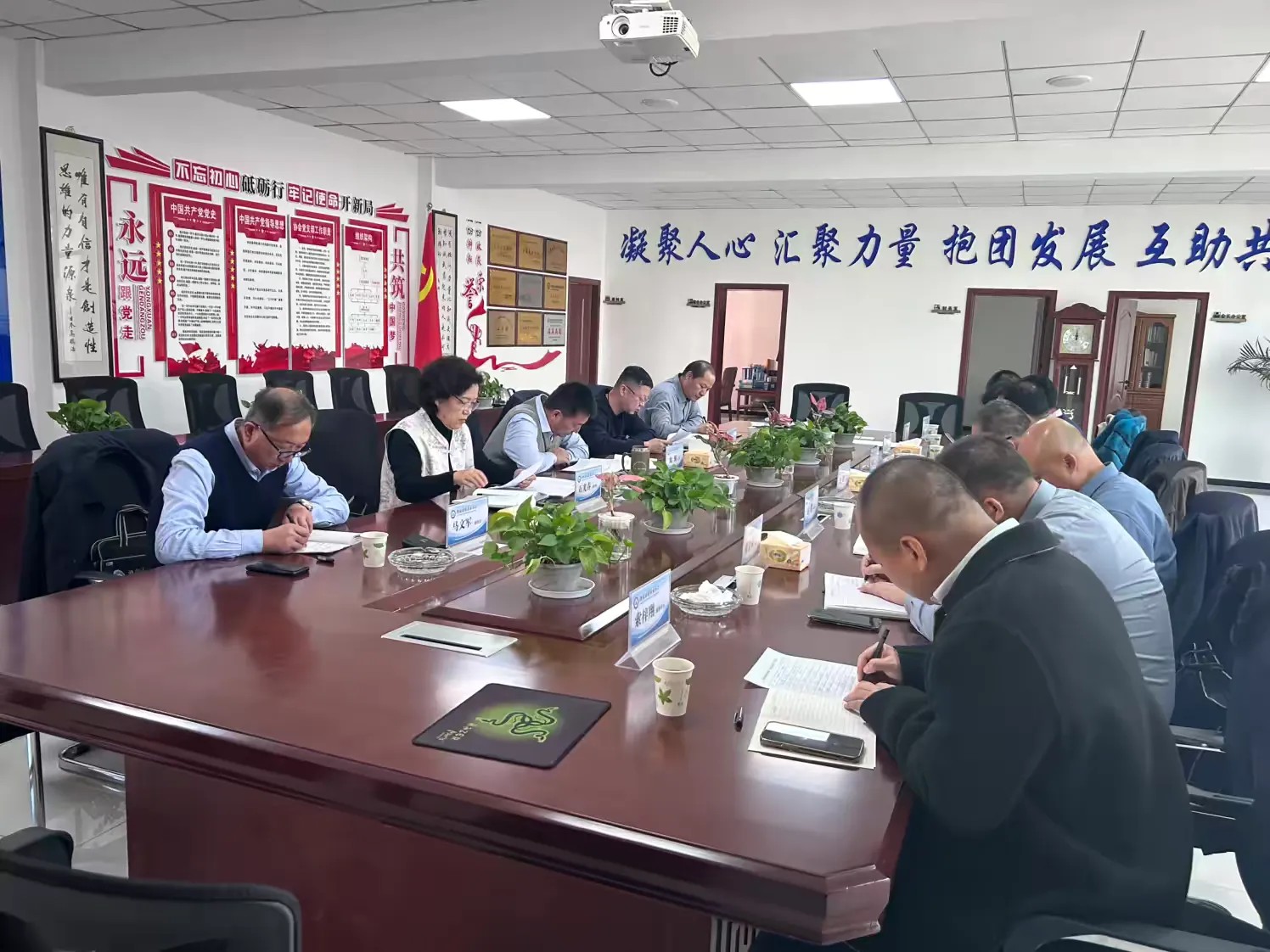 1764226548519631.jpg 1764226548519631.jpg